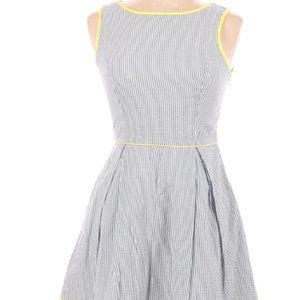 Jessica Simpson Pleated Seersucker Stripe Dress - 6